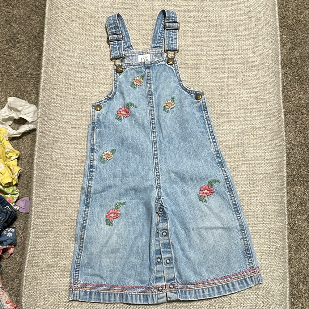 Gap toddler girl embroidered denim overalls 2T